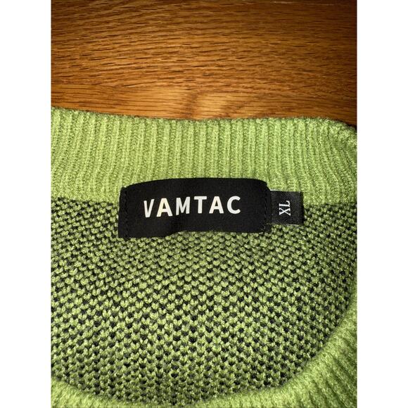 VAMTAC Dinosaur Knit Crew Sweater Unisex Size XL Green Cartoon Pattern - Picture 4 of 6